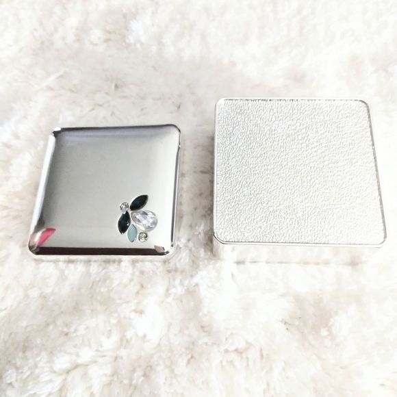 Swarovski Crystal Leaf Jewelry Box Sliver - Picture 4 of 6